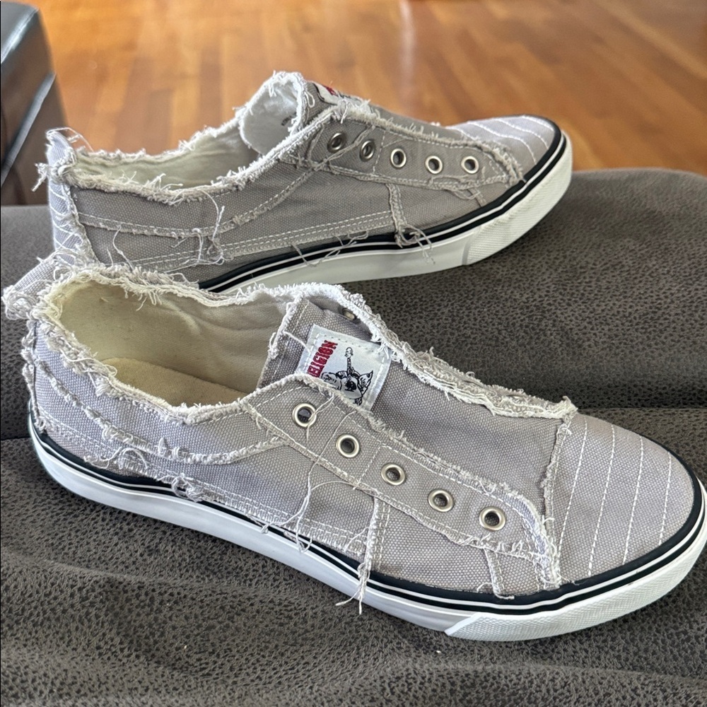 True Religion Korey Laceless Canvas Slip On Sneakers Shoes Size 10 ladies - Picture 2 of 6